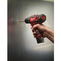 Milwaukee M12 BDD-202C 4933441915 (с 2-мя АКБ, кейс) Image #5